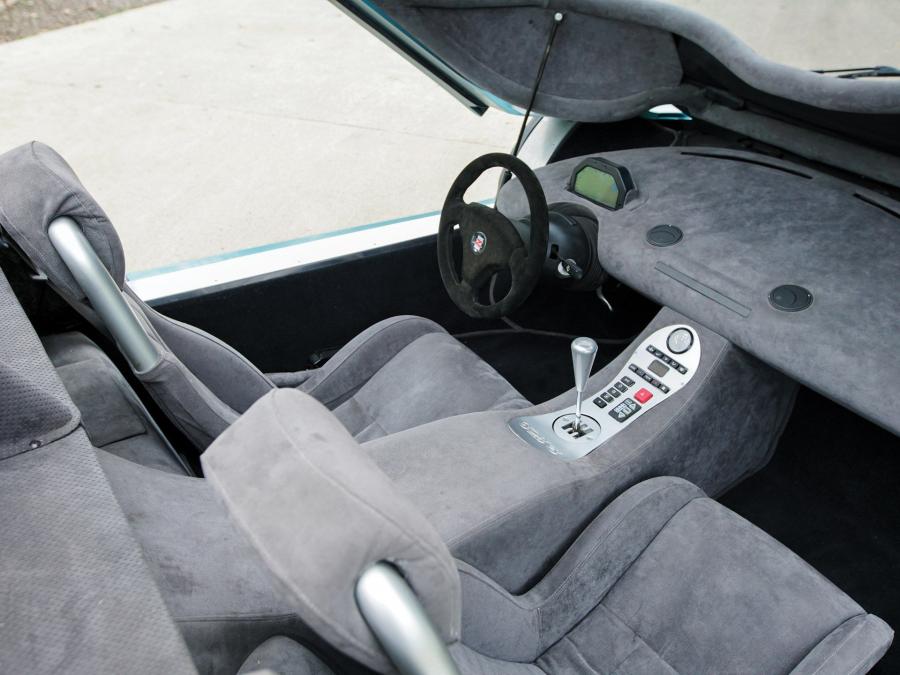Интерьер Zagato Raptor Concept 1996 года  (фото 14 из 24)